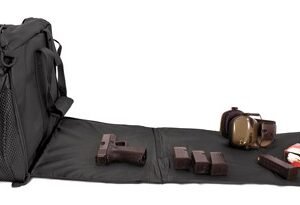 Alternative view of RED ROCK DELUXE RANGE BAG BLK - FOLD OUT WORK/CLEANING GUN MAT